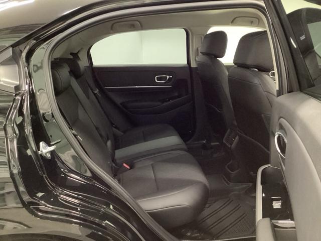 ヴェゼル ｅ：ＨＥＶＺ　メモリーナビ　ドラレコ　リアカメラ　ＥＴＣ　衝突回避支援ブレーキ機能　スマキ　Ｐトランク　フルオートエアコン　Ｄレコ　エアバッグ　両席エアバック　Ｒカメ　パワーウィンドウ　ＬＥＤランプ　ソナー　ＵＳＢ（17枚目）