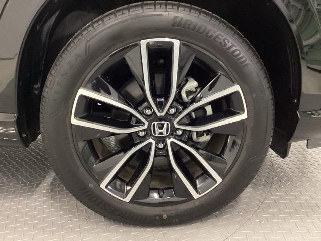 ヴェゼル ｅ：ＨＥＶＺ　メモリーナビ　ドラレコ　リアカメラ　ＥＴＣ　衝突回避支援ブレーキ機能　スマキ　Ｐトランク　フルオートエアコン　Ｄレコ　エアバッグ　両席エアバック　Ｒカメ　パワーウィンドウ　ＬＥＤランプ　ソナー　ＵＳＢ（19枚目）