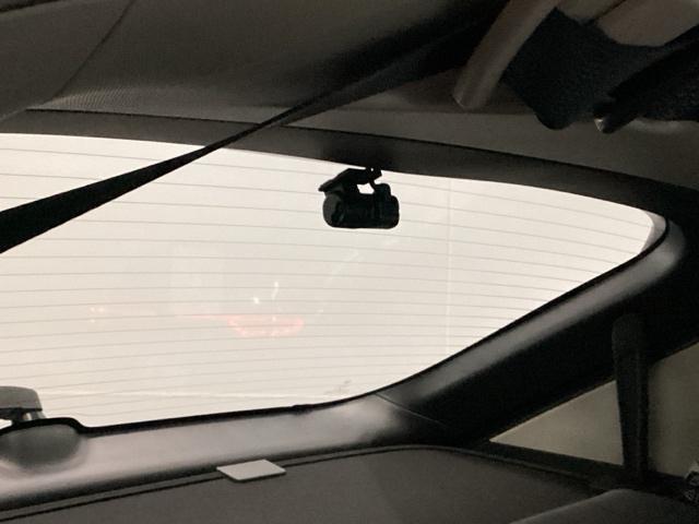 ヴェゼル ｅ：ＨＥＶＺ　メモリーナビ　ドラレコ　リアカメラ　ＥＴＣ　衝突回避支援ブレーキ機能　スマキ　Ｐトランク　フルオートエアコン　Ｄレコ　エアバッグ　両席エアバック　Ｒカメ　パワーウィンドウ　ＬＥＤランプ　ソナー　ＵＳＢ（30枚目）