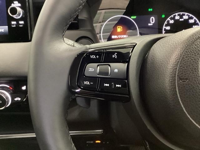 ヴェゼル ｅ：ＨＥＶＺ　メモリーナビ　ドラレコ　リアカメラ　ＥＴＣ　衝突回避支援ブレーキ機能　スマキ　Ｐトランク　フルオートエアコン　Ｄレコ　エアバッグ　両席エアバック　Ｒカメ　パワーウィンドウ　ＬＥＤランプ　ソナー　ＵＳＢ（33枚目）