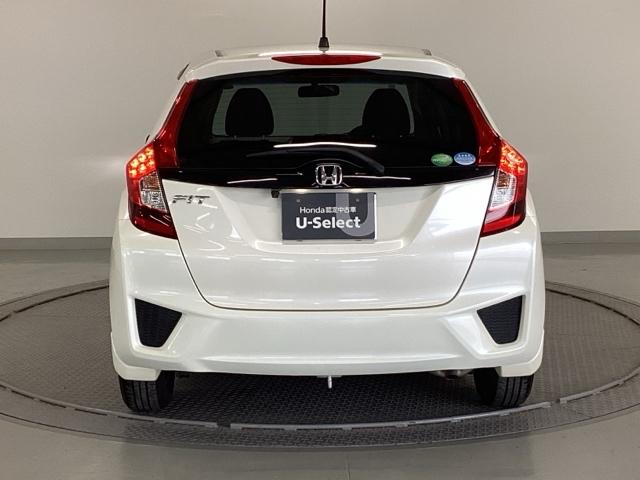 フィット １３Ｇ・Ｌパッケージ　ナビ　フルセグ　リアカメラ　盗難警報装置　Ｂカメ　Ｓキー　フルオートエアコン　リモコンキー　横滑り防止機能　エアバック　アイスト　ＥＴＣ付き　パワーウィンド　Ｗエアバッグ　ＬＥＤヘッドランプ　ＡＢＳ（9枚目）