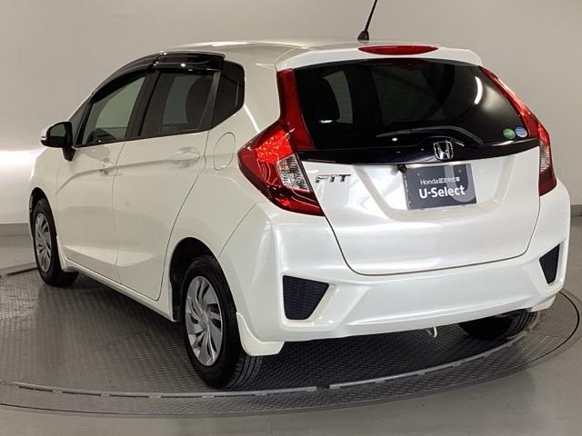 フィット １３Ｇ・Ｌパッケージ　ナビ　フルセグ　リアカメラ　盗難警報装置　Ｂカメ　Ｓキー　フルオートエアコン　リモコンキー　横滑り防止機能　エアバック　アイスト　ＥＴＣ付き　パワーウィンド　Ｗエアバッグ　ＬＥＤヘッドランプ　ＡＢＳ（10枚目）