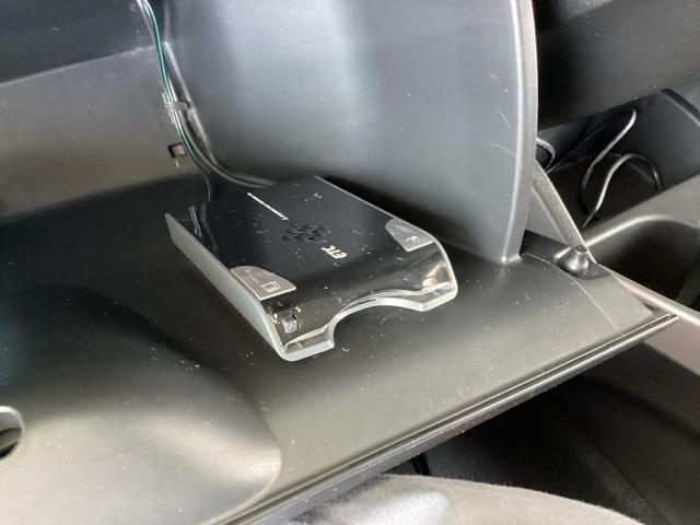 フィット １３Ｇ・Ｌパッケージ　ナビ　フルセグ　リアカメラ　盗難警報装置　Ｂカメ　Ｓキー　フルオートエアコン　リモコンキー　横滑り防止機能　エアバック　アイスト　ＥＴＣ付き　パワーウィンド　Ｗエアバッグ　ＬＥＤヘッドランプ　ＡＢＳ（16枚目）
