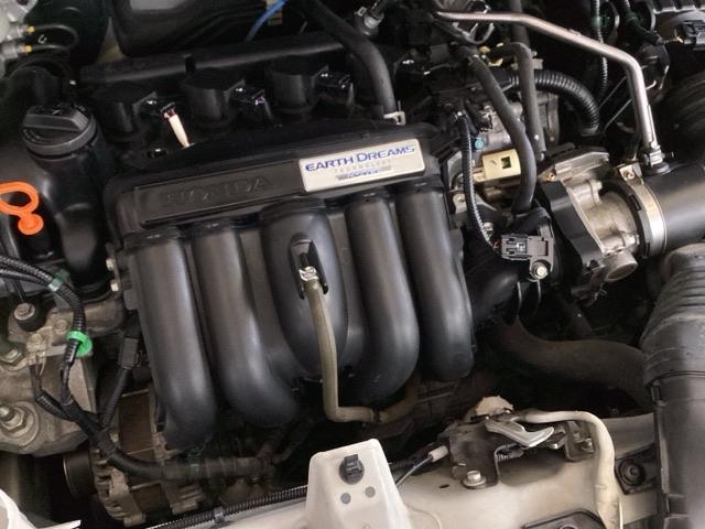 フィット １３Ｇ・Ｌパッケージ　ナビ　フルセグ　リアカメラ　盗難警報装置　Ｂカメ　Ｓキー　フルオートエアコン　リモコンキー　横滑り防止機能　エアバック　アイスト　ＥＴＣ付き　パワーウィンド　Ｗエアバッグ　ＬＥＤヘッドランプ　ＡＢＳ（23枚目）