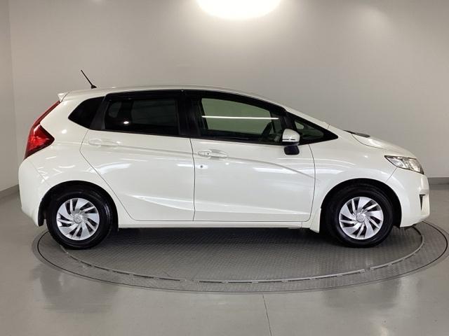 フィット １３Ｇ・Ｌパッケージ　ナビ　フルセグ　リアカメラ　盗難警報装置　Ｂカメ　Ｓキー　フルオートエアコン　リモコンキー　横滑り防止機能　エアバック　アイスト　ＥＴＣ付き　パワーウィンド　Ｗエアバッグ　ＬＥＤヘッドランプ　ＡＢＳ（30枚目）