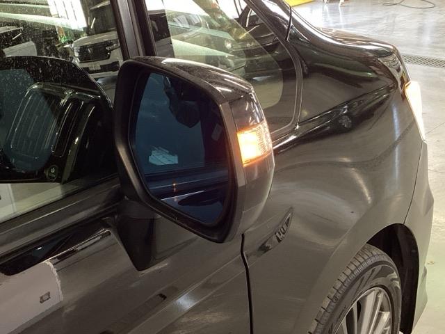 ステップワゴンスパーダ Z ナビ 両側電動スライドドア リアカメラ 横滑防止 エアロ イモビ スマキー バックモニタ- キーフリー パワーウィンド ETC付 ワンセグ エアコン 運転席助手席エアバック エアバック ABS PS(30枚目)