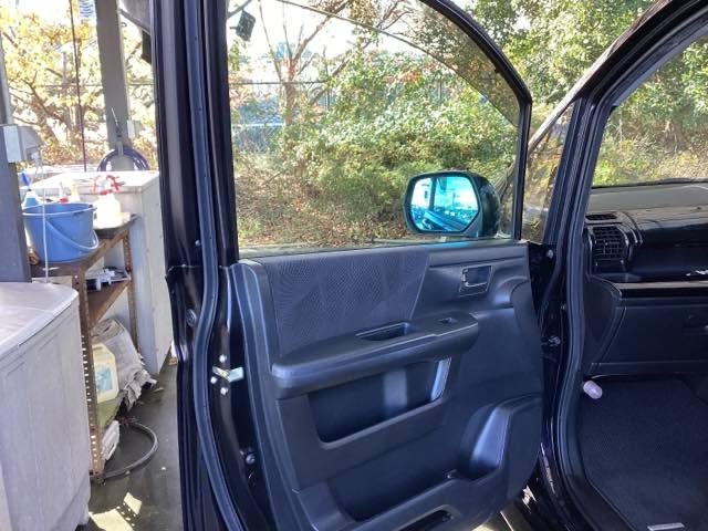 ステップワゴンスパーダ Z ナビ 両側電動スライドドア リアカメラ 横滑防止 エアロ イモビ スマキー バックモニタ- キーフリー パワーウィンド ETC付 ワンセグ エアコン 運転席助手席エアバック エアバック ABS PS(39枚目)