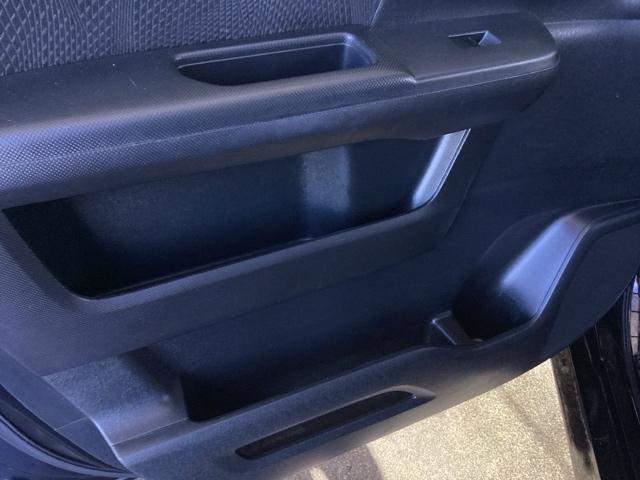 ステップワゴンスパーダ Z ナビ 両側電動スライドドア リアカメラ 横滑防止 エアロ イモビ スマキー バックモニタ- キーフリー パワーウィンド ETC付 ワンセグ エアコン 運転席助手席エアバック エアバック ABS PS(41枚目)