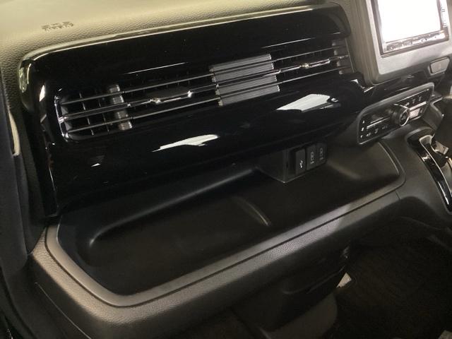 Ｎ－ＢＯＸカスタム Ｌ　純正ナビ　フルセグ　リアカメラ　Ｐソナー　サイドエアバッグ　ナビＴＶ　Ａストップ　シートヒータ　ベンチシート　キーフリーシステム　ＬＥＤライト　クルーズコントロール　ＡＣ　ＤＶＤ視聴可能　スマキー（43枚目）