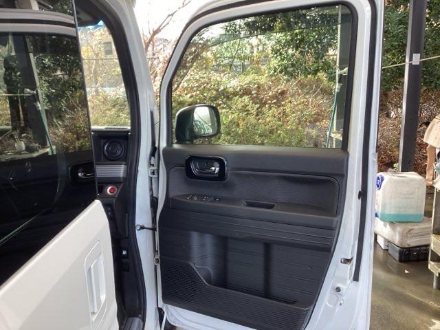 Ｎ－ＶＡＮ＋スタイル ファン・ホンダセンシング　純正ナビ　フルセグ　リアカメラ　Ｉ－ＳＴＯＰ　イモビライザー　ＵＳＢポート　後カメラ　横滑り防止　キーフリーシステム　地デジ　フルオートエアコン　ＬＥＤ　オートライト　スマートキー　両面スライドドア（48枚目）