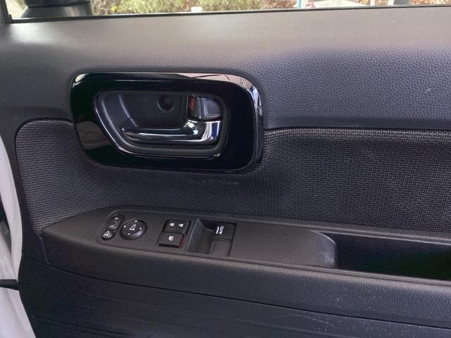 Ｎ－ＶＡＮ＋スタイル ファン・ホンダセンシング　純正ナビ　フルセグ　リアカメラ　Ｉ－ＳＴＯＰ　イモビライザー　ＵＳＢポート　後カメラ　横滑り防止　キーフリーシステム　地デジ　フルオートエアコン　ＬＥＤ　オートライト　スマートキー　両面スライドドア（49枚目）