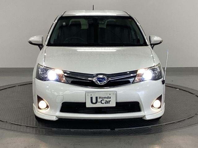 カローラフィールダー ハイブリッドＧエアロツアラー・ダブルバイビー　純正メモリーナビ　リアカメラ　ＥＴＣ　サイドカーテンエアバック　点検記録簿　エアロ　盗難防止装置　横滑り防止機能　キーレス　後カメラ　ナビ＆ＴＶ　ＡＢＳ　ＰＷ　アイドリングストップ　エアバッグ　ＰＳ（6枚目）