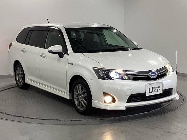 カローラフィールダー ハイブリッドＧエアロツアラー・ダブルバイビー　純正メモリーナビ　リアカメラ　ＥＴＣ　サイドカーテンエアバック　点検記録簿　エアロ　盗難防止装置　横滑り防止機能　キーレス　後カメラ　ナビ＆ＴＶ　ＡＢＳ　ＰＷ　アイドリングストップ　エアバッグ　ＰＳ（7枚目）