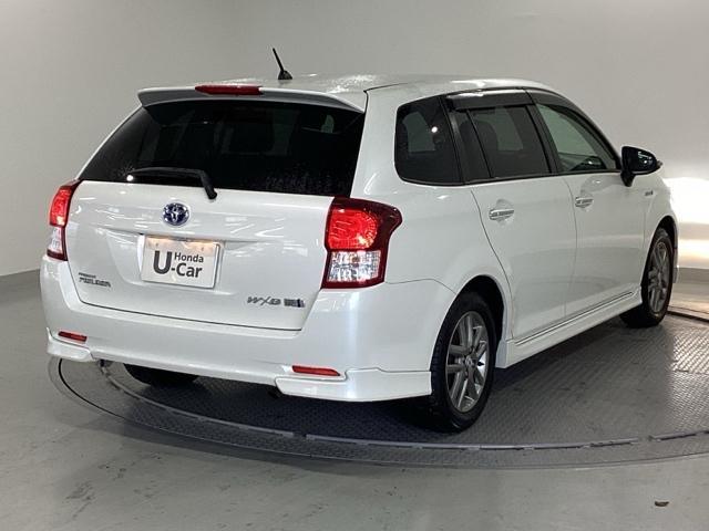 カローラフィールダー ハイブリッドＧエアロツアラー・ダブルバイビー　純正メモリーナビ　リアカメラ　ＥＴＣ　サイドカーテンエアバック　点検記録簿　エアロ　盗難防止装置　横滑り防止機能　キーレス　後カメラ　ナビ＆ＴＶ　ＡＢＳ　ＰＷ　アイドリングストップ　エアバッグ　ＰＳ（8枚目）