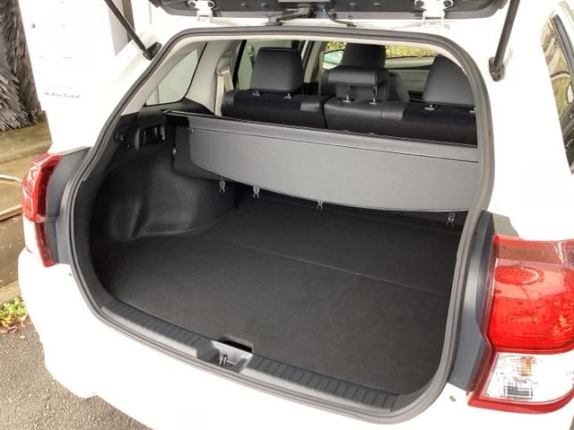 カローラフィールダー ハイブリッドＧエアロツアラー・ダブルバイビー　純正メモリーナビ　リアカメラ　ＥＴＣ　サイドカーテンエアバック　点検記録簿　エアロ　盗難防止装置　横滑り防止機能　キーレス　後カメラ　ナビ＆ＴＶ　ＡＢＳ　ＰＷ　アイドリングストップ　エアバッグ　ＰＳ（18枚目）