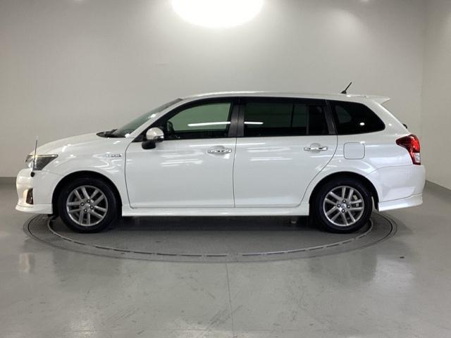 カローラフィールダー ハイブリッドＧエアロツアラー・ダブルバイビー　純正メモリーナビ　リアカメラ　ＥＴＣ　サイドカーテンエアバック　点検記録簿　エアロ　盗難防止装置　横滑り防止機能　キーレス　後カメラ　ナビ＆ＴＶ　ＡＢＳ　ＰＷ　アイドリングストップ　エアバッグ　ＰＳ（26枚目）