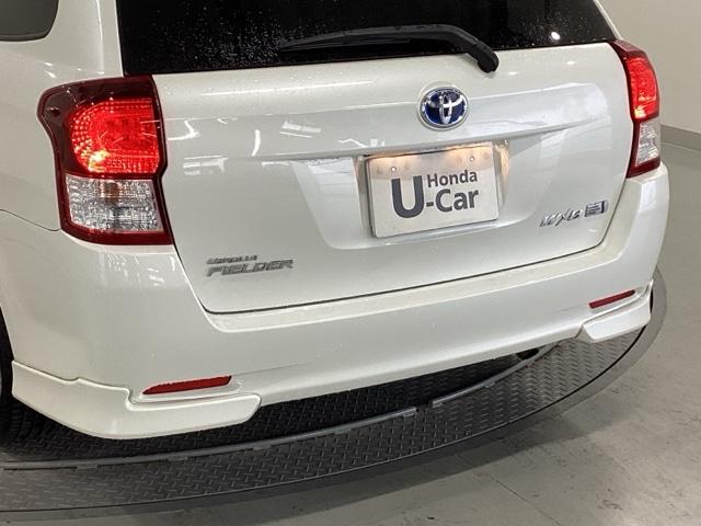 カローラフィールダー ハイブリッドＧエアロツアラー・ダブルバイビー　純正メモリーナビ　リアカメラ　ＥＴＣ　サイドカーテンエアバック　点検記録簿　エアロ　盗難防止装置　横滑り防止機能　キーレス　後カメラ　ナビ＆ＴＶ　ＡＢＳ　ＰＷ　アイドリングストップ　エアバッグ　ＰＳ（30枚目）