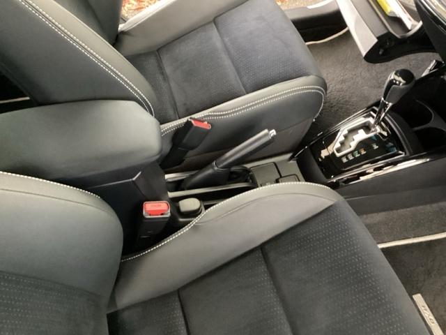 カローラフィールダー ハイブリッドＧエアロツアラー・ダブルバイビー　純正メモリーナビ　リアカメラ　ＥＴＣ　サイドカーテンエアバック　点検記録簿　エアロ　盗難防止装置　横滑り防止機能　キーレス　後カメラ　ナビ＆ＴＶ　ＡＢＳ　ＰＷ　アイドリングストップ　エアバッグ　ＰＳ（41枚目）