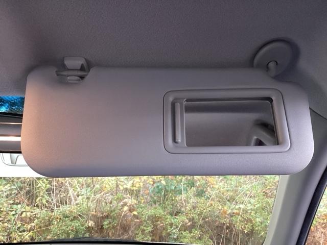 カローラフィールダー ハイブリッドＧエアロツアラー・ダブルバイビー　純正メモリーナビ　リアカメラ　ＥＴＣ　サイドカーテンエアバック　点検記録簿　エアロ　盗難防止装置　横滑り防止機能　キーレス　後カメラ　ナビ＆ＴＶ　ＡＢＳ　ＰＷ　アイドリングストップ　エアバッグ　ＰＳ（47枚目）