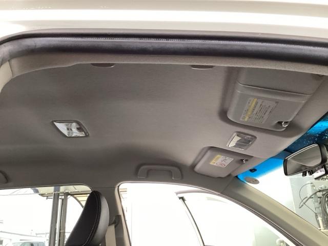 カローラフィールダー ハイブリッドＧエアロツアラー・ダブルバイビー　純正メモリーナビ　リアカメラ　ＥＴＣ　サイドカーテンエアバック　点検記録簿　エアロ　盗難防止装置　横滑り防止機能　キーレス　後カメラ　ナビ＆ＴＶ　ＡＢＳ　ＰＷ　アイドリングストップ　エアバッグ　ＰＳ（52枚目）