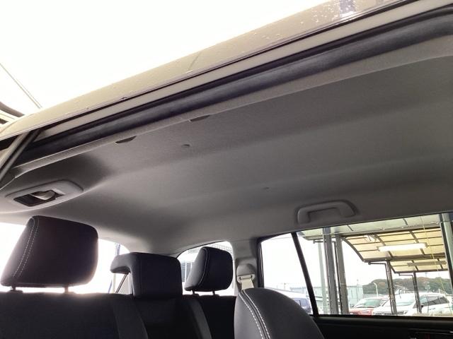 カローラフィールダー ハイブリッドＧエアロツアラー・ダブルバイビー　純正メモリーナビ　リアカメラ　ＥＴＣ　サイドカーテンエアバック　点検記録簿　エアロ　盗難防止装置　横滑り防止機能　キーレス　後カメラ　ナビ＆ＴＶ　ＡＢＳ　ＰＷ　アイドリングストップ　エアバッグ　ＰＳ（53枚目）