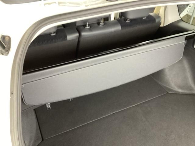 カローラフィールダー ハイブリッドＧエアロツアラー・ダブルバイビー　純正メモリーナビ　リアカメラ　ＥＴＣ　サイドカーテンエアバック　点検記録簿　エアロ　盗難防止装置　横滑り防止機能　キーレス　後カメラ　ナビ＆ＴＶ　ＡＢＳ　ＰＷ　アイドリングストップ　エアバッグ　ＰＳ（62枚目）