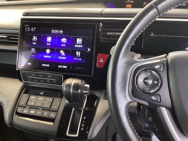 ステップワゴンスパーダ スパーダホンダセンシング　純正ナビ　フルセグ　リアカメラ　盗難防止　助手席エアバッグ　Ｗパワスラ　地デジ　ＬＥＤライト　横滑り防止システム　オートエアコン　ドライブレコーダー装着車　ＵＳＢ　ナビ＆ＴＶ　三列シート　ＥＴＣ付（2枚目）