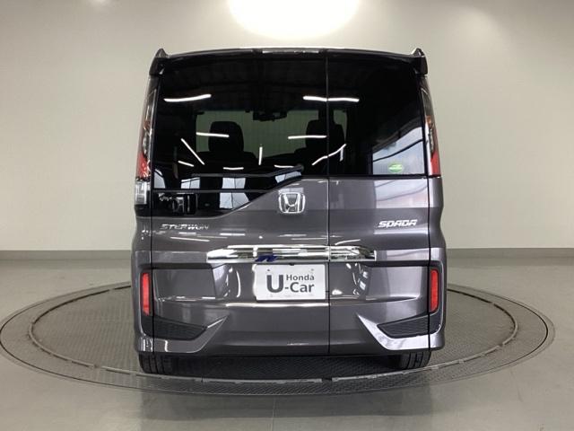 ステップワゴンスパーダ スパーダホンダセンシング　純正ナビ　フルセグ　リアカメラ　盗難防止　助手席エアバッグ　Ｗパワスラ　地デジ　ＬＥＤライト　横滑り防止システム　オートエアコン　ドライブレコーダー装着車　ＵＳＢ　ナビ＆ＴＶ　三列シート　ＥＴＣ付（8枚目）