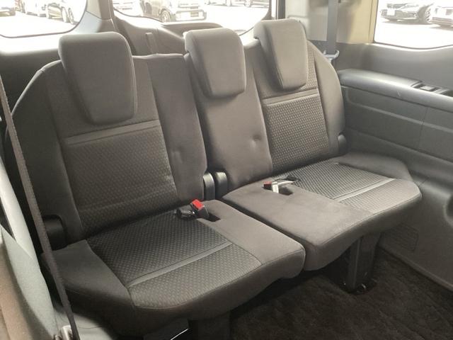 ステップワゴンスパーダ スパーダホンダセンシング　純正ナビ　フルセグ　リアカメラ　盗難防止　助手席エアバッグ　Ｗパワスラ　地デジ　ＬＥＤライト　横滑り防止システム　オートエアコン　ドライブレコーダー装着車　ＵＳＢ　ナビ＆ＴＶ　三列シート　ＥＴＣ付（19枚目）