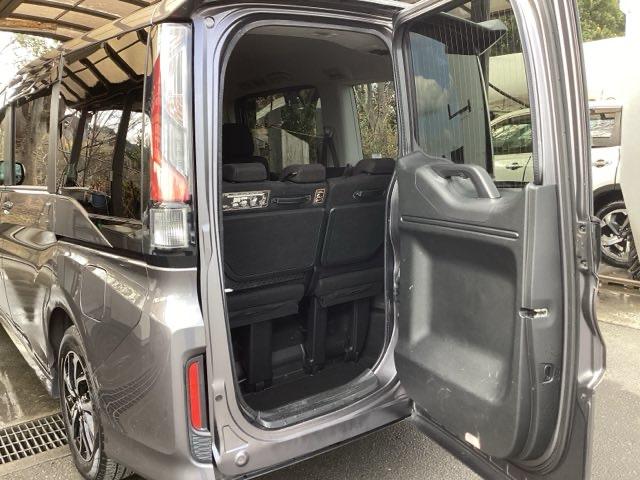 ステップワゴンスパーダ スパーダホンダセンシング　純正ナビ　フルセグ　リアカメラ　盗難防止　助手席エアバッグ　Ｗパワスラ　地デジ　ＬＥＤライト　横滑り防止システム　オートエアコン　ドライブレコーダー装着車　ＵＳＢ　ナビ＆ＴＶ　三列シート　ＥＴＣ付（20枚目）