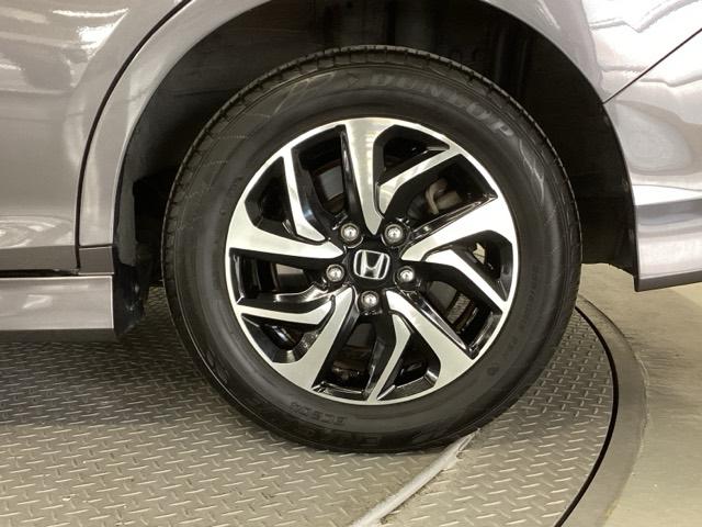 ステップワゴンスパーダ スパーダホンダセンシング　純正ナビ　フルセグ　リアカメラ　盗難防止　助手席エアバッグ　Ｗパワスラ　地デジ　ＬＥＤライト　横滑り防止システム　オートエアコン　ドライブレコーダー装着車　ＵＳＢ　ナビ＆ＴＶ　三列シート　ＥＴＣ付（27枚目）