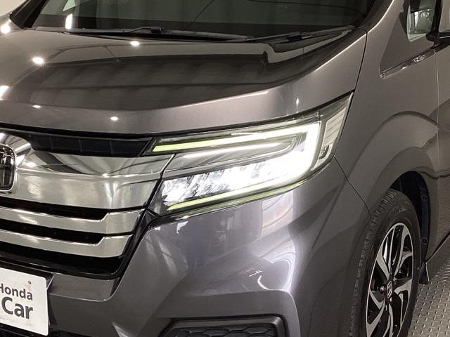 ステップワゴンスパーダ スパーダホンダセンシング　純正ナビ　フルセグ　リアカメラ　盗難防止　助手席エアバッグ　Ｗパワスラ　地デジ　ＬＥＤライト　横滑り防止システム　オートエアコン　ドライブレコーダー装着車　ＵＳＢ　ナビ＆ＴＶ　三列シート　ＥＴＣ付（29枚目）