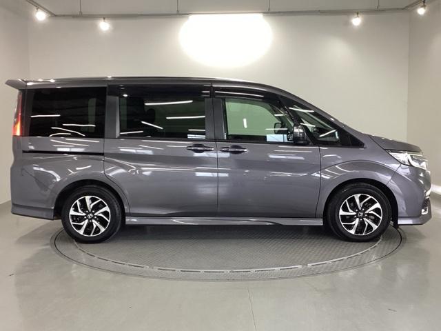 ステップワゴンスパーダ スパーダホンダセンシング　純正ナビ　フルセグ　リアカメラ　盗難防止　助手席エアバッグ　Ｗパワスラ　地デジ　ＬＥＤライト　横滑り防止システム　オートエアコン　ドライブレコーダー装着車　ＵＳＢ　ナビ＆ＴＶ　三列シート　ＥＴＣ付（32枚目）