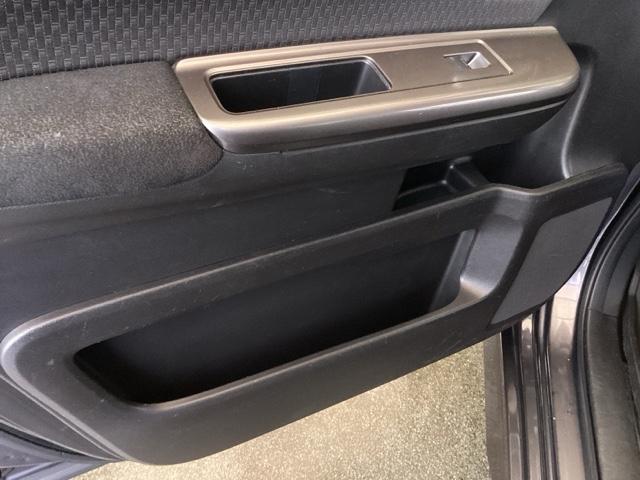 ステップワゴンスパーダ スパーダホンダセンシング　純正ナビ　フルセグ　リアカメラ　盗難防止　助手席エアバッグ　Ｗパワスラ　地デジ　ＬＥＤライト　横滑り防止システム　オートエアコン　ドライブレコーダー装着車　ＵＳＢ　ナビ＆ＴＶ　三列シート　ＥＴＣ付（40枚目）