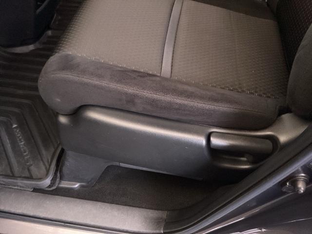 ステップワゴンスパーダ スパーダホンダセンシング　純正ナビ　フルセグ　リアカメラ　盗難防止　助手席エアバッグ　Ｗパワスラ　地デジ　ＬＥＤライト　横滑り防止システム　オートエアコン　ドライブレコーダー装着車　ＵＳＢ　ナビ＆ＴＶ　三列シート　ＥＴＣ付（41枚目）