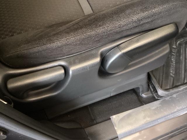 ステップワゴンスパーダ スパーダホンダセンシング　純正ナビ　フルセグ　リアカメラ　盗難防止　助手席エアバッグ　Ｗパワスラ　地デジ　ＬＥＤライト　横滑り防止システム　オートエアコン　ドライブレコーダー装着車　ＵＳＢ　ナビ＆ＴＶ　三列シート　ＥＴＣ付（48枚目）