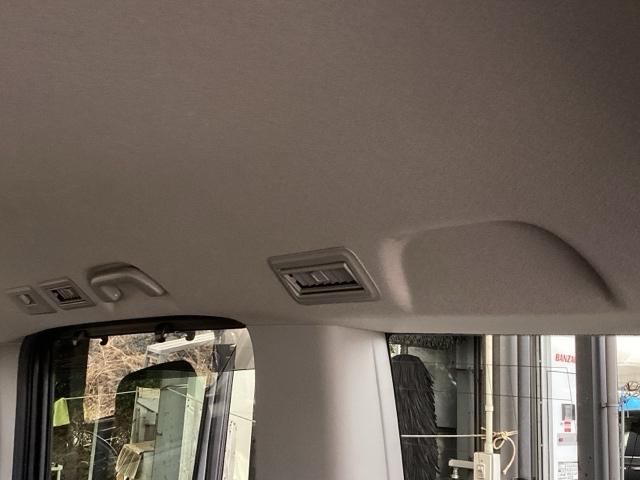 ステップワゴンスパーダ スパーダホンダセンシング　純正ナビ　フルセグ　リアカメラ　盗難防止　助手席エアバッグ　Ｗパワスラ　地デジ　ＬＥＤライト　横滑り防止システム　オートエアコン　ドライブレコーダー装着車　ＵＳＢ　ナビ＆ＴＶ　三列シート　ＥＴＣ付（56枚目）