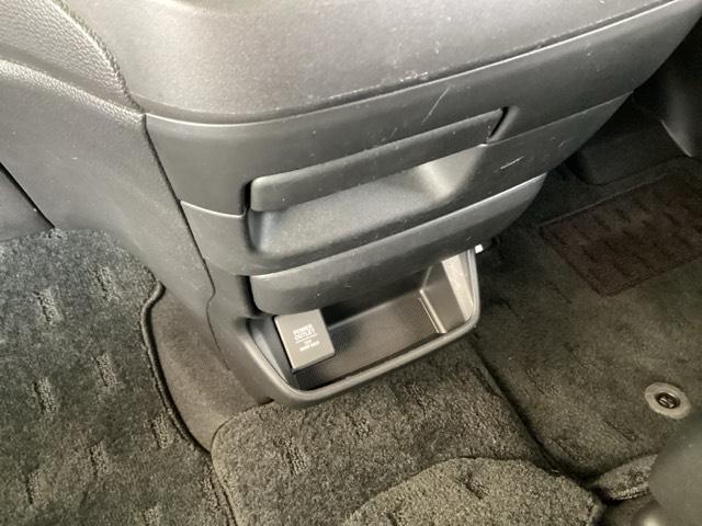 フリードハイブリッド ハイブリッド・Gホンダセンシング 純正ナビ フルセグ 4WD仕様 スマキー 衝突軽減システム イモビライザー シートH ETC車載器 クルコン VSA サイドカーテンエアバック ウォークスルー ナビTV キーフリー ABS DVD(42枚目)