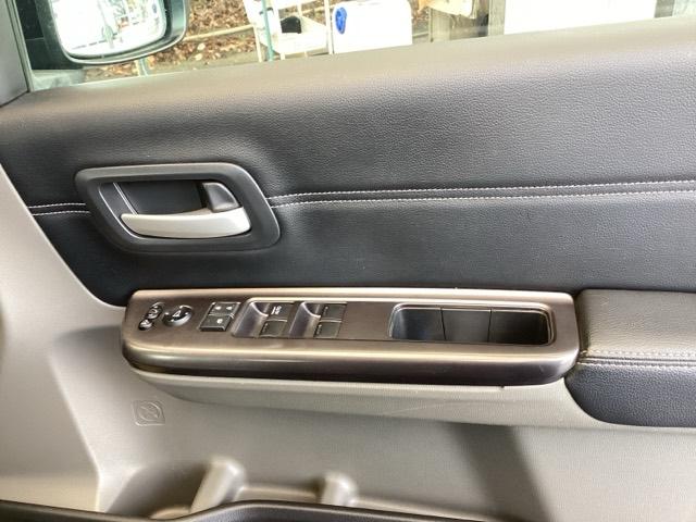 フリードハイブリッド ハイブリッド・Gホンダセンシング 純正ナビ フルセグ 4WD仕様 スマキー 衝突軽減システム イモビライザー シートH ETC車載器 クルコン VSA サイドカーテンエアバック ウォークスルー ナビTV キーフリー ABS DVD(49枚目)