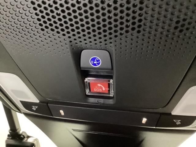 �ً}�ʕ�{�^���͓V��ɂ���܂��B�^�]���̑̒��s�ǂ�A�G�A�o�b�O�̍쓮���Ȃ����̂̍ۂɂ͉����Ă��������B