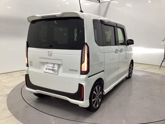 Ｎ－ＢＯＸカスタム ベースグレード　ＨｏｎｄａＣＯＮＮＥＣＴ対応純正メモリーナビ　ドラレコ　Ｗ電動ドア　ＵＳＢ接続　ＣＭＢＳ　Ｄレコ　ベンチシート　オートエアコン　スマートキ　ＬＥＤ　盗難防止装置　クルコン　ＥＴＣ　バックカメラ　ＥＳＣ（8枚目）
