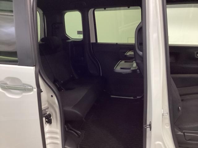 Ｎ－ＢＯＸカスタム ベースグレード　ＨｏｎｄａＣＯＮＮＥＣＴ対応純正メモリーナビ　ドラレコ　Ｗ電動ドア　ＵＳＢ接続　ＣＭＢＳ　Ｄレコ　ベンチシート　オートエアコン　スマートキ　ＬＥＤ　盗難防止装置　クルコン　ＥＴＣ　バックカメラ　ＥＳＣ（20枚目）