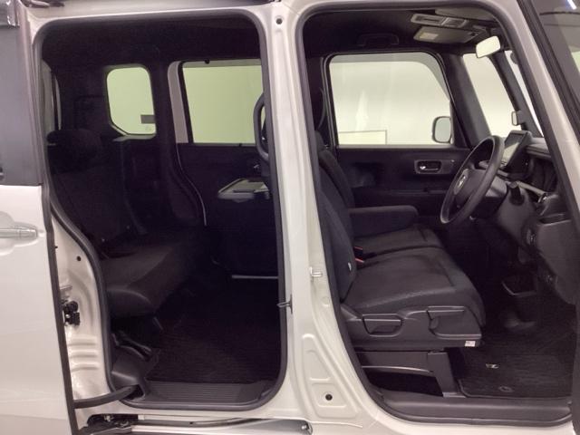 Ｎ－ＢＯＸカスタム ベースグレード　ＨｏｎｄａＣＯＮＮＥＣＴ対応純正メモリーナビ　ドラレコ　Ｗ電動ドア　ＵＳＢ接続　ＣＭＢＳ　Ｄレコ　ベンチシート　オートエアコン　スマートキ　ＬＥＤ　盗難防止装置　クルコン　ＥＴＣ　バックカメラ　ＥＳＣ（31枚目）