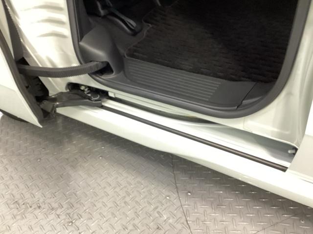 Ｎ－ＢＯＸカスタム ベースグレード　ＨｏｎｄａＣＯＮＮＥＣＴ対応純正メモリーナビ　ドラレコ　Ｗ電動ドア　ＵＳＢ接続　ＣＭＢＳ　Ｄレコ　ベンチシート　オートエアコン　スマートキ　ＬＥＤ　盗難防止装置　クルコン　ＥＴＣ　バックカメラ　ＥＳＣ（32枚目）