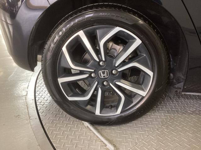 �����������y�A���~�z�C�[���z�𗚂��Ă��܂��̂ŁA�������������܂��Ă��܂��ˁB