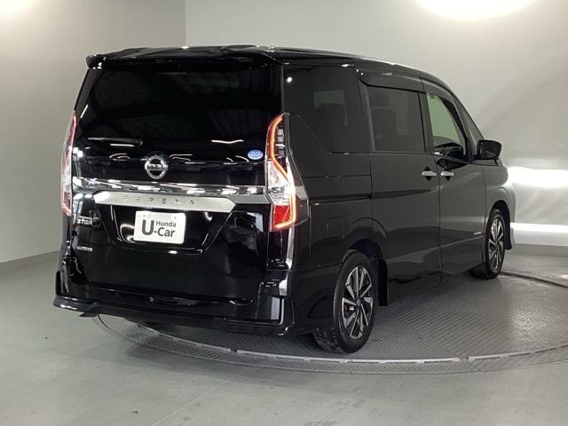 �{�f�B�J���[�́A�_�C�������h�u���b�N�p�[���ł��B