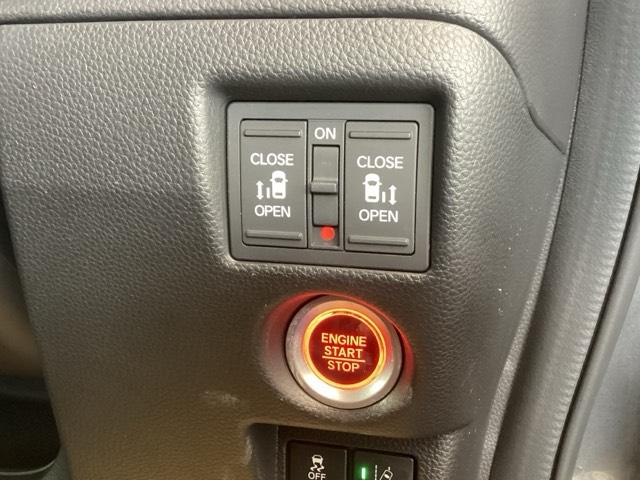 N-BOXカスタム G・Lターボホンダセンシング 純正ナビ フルセグ リアカメラ ターボ付 横滑り防止機能 ETC搭載 LEDヘットライト エアロ ABS 地デジ DVD視聴可能 ドライブレコーダ セキュリティアラーム ナビTV付 USB エアバッグ(16枚目)