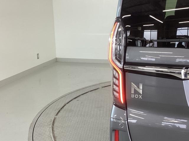 N-BOXカスタム G・Lターボホンダセンシング 純正ナビ フルセグ リアカメラ ターボ付 横滑り防止機能 ETC搭載 LEDヘットライト エアロ ABS 地デジ DVD視聴可能 ドライブレコーダ セキュリティアラーム ナビTV付 USB エアバッグ(36枚目)