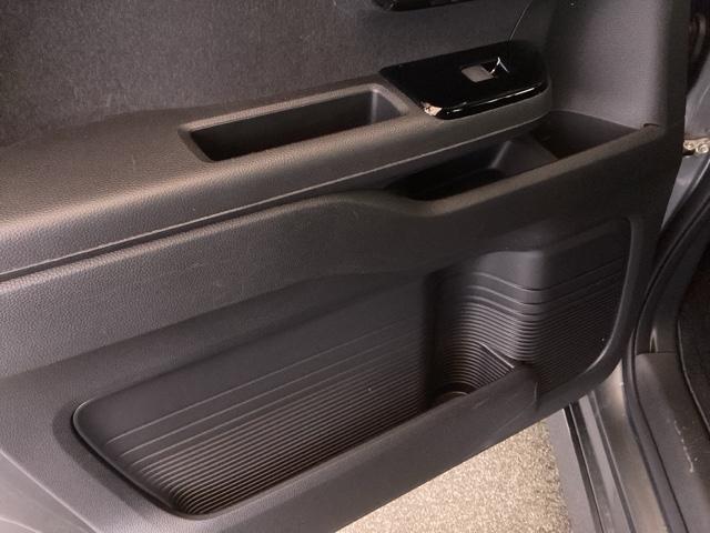 N-BOXカスタム G・Lターボホンダセンシング 純正ナビ フルセグ リアカメラ ターボ付 横滑り防止機能 ETC搭載 LEDヘットライト エアロ ABS 地デジ DVD視聴可能 ドライブレコーダ セキュリティアラーム ナビTV付 USB エアバッグ(40枚目)