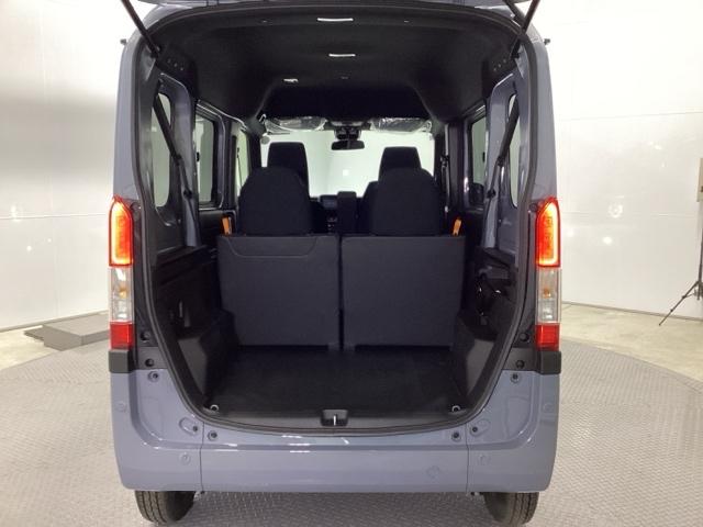 �R���p�N�g�{�f�B�[�Ȃ̂ɁA�׎��͂���ȂɍL�X�I��������ו����ς߂܂���B